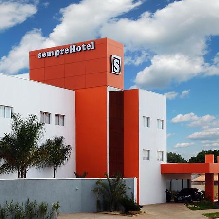 Semprehotel Três Lagoas Exteriör bild